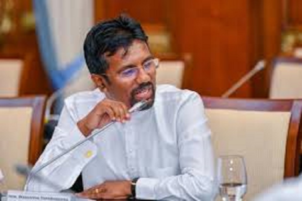 වසන්ත යාපාගේ ආශ්‍රිතයන් සොයයි !