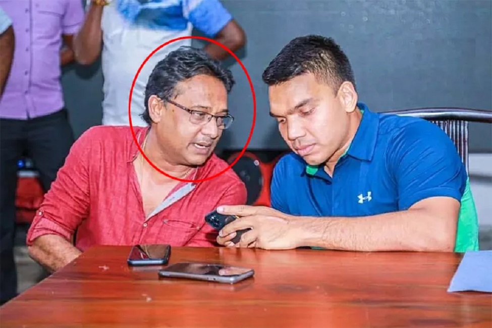 රටම ආර්ථික අර්බුදයක ගිලෙද්දී ලුණු සභාපති සංස්ථාවේ මුදලින් ලක්ෂ 2ක දුරකතනයක් -ජවිපෙ 