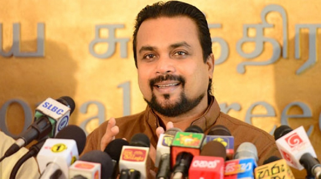 ජාතියේ ගෙලට වද මාල දාන්න දෙන්න බෑ : වීරවංශත් මහින්දට බැට දෙයි !