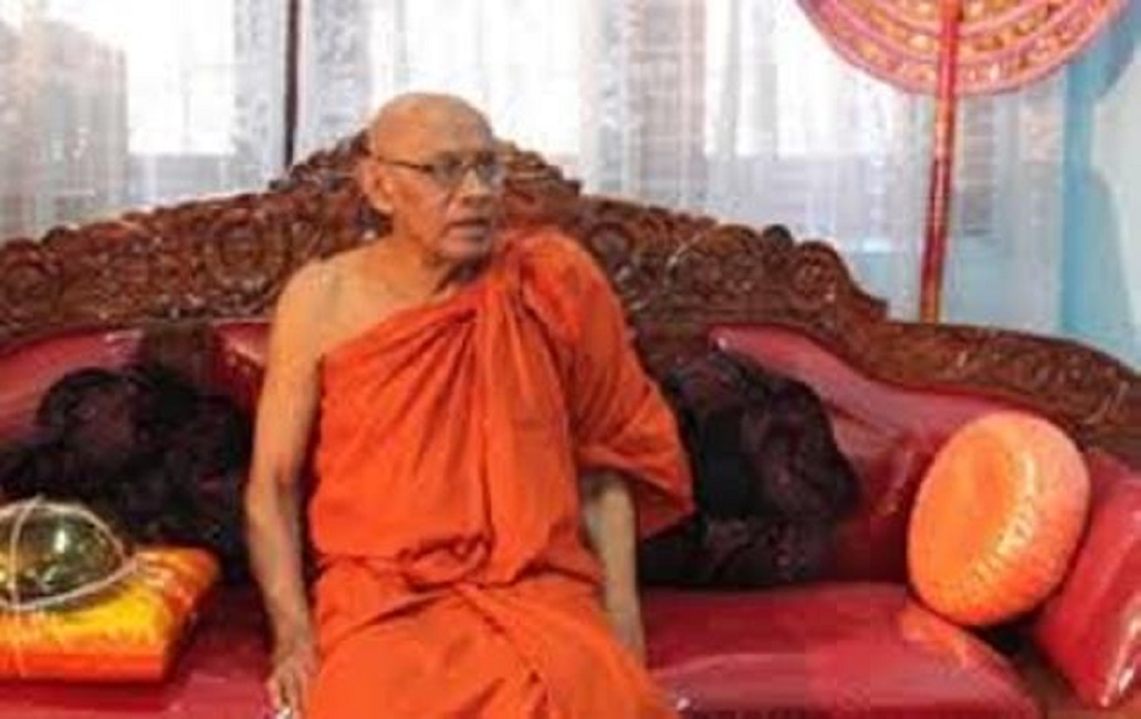 මිනිස්සු දැන් අපිටත් බනිනවා : ගැටඹේ හිමි ජීඑල්ගේ මූණටම කියලා !