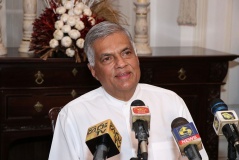 තවමත් අගමැති මම වෙන කාටවත් බැහැ'- අගමැති රනිල් 